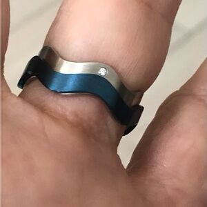 Two tone stainless wave ring NWT